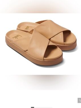 beek Hen Slides - Padded Cross-Band Slide Sandals in Tan